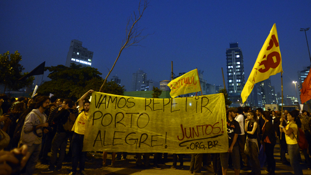 Protesto contra aumento da tarifa do transporte público, em Pinheiros