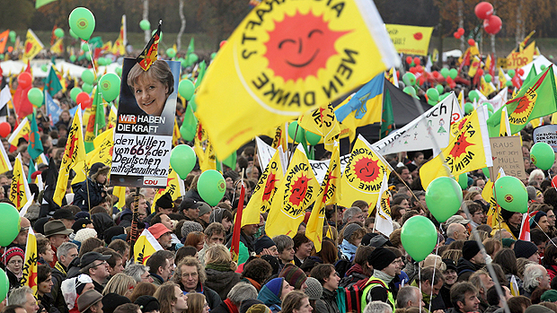 Manifestantes franceses protestam contra carga de resíduos nucleares vinda da Alemanha