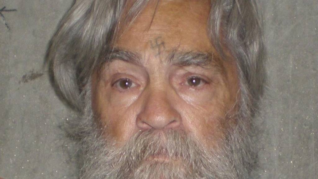 Assassino Charles Manson morre, aos 83 anos, nos EUA