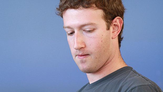 Na terça, as ações do Facebook, fundado por Mark Zuckerberg, atingiram uma nova cotação mínima