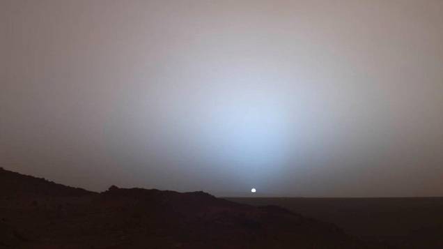<p>Pôr do sol em Marte, fotografado da cratera Gusev </p>