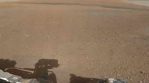 Curiosity envia primeira panorâmica em cor de Marte, imagem é um mosaico de 130 fotografias feitas do horizonte do planeta vermelho
