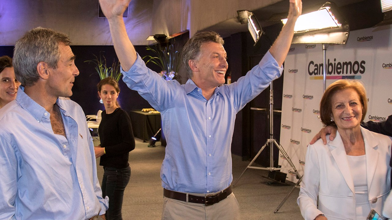 Mauricio Macri comemora a vitória na eleição para a presidência da Argentina