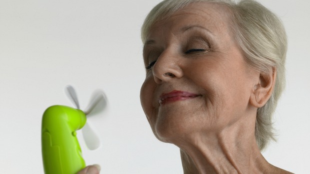 A terapia de reposição hormonal controla os sintomas típicos da menopausa, como as frequentes ondas de calor