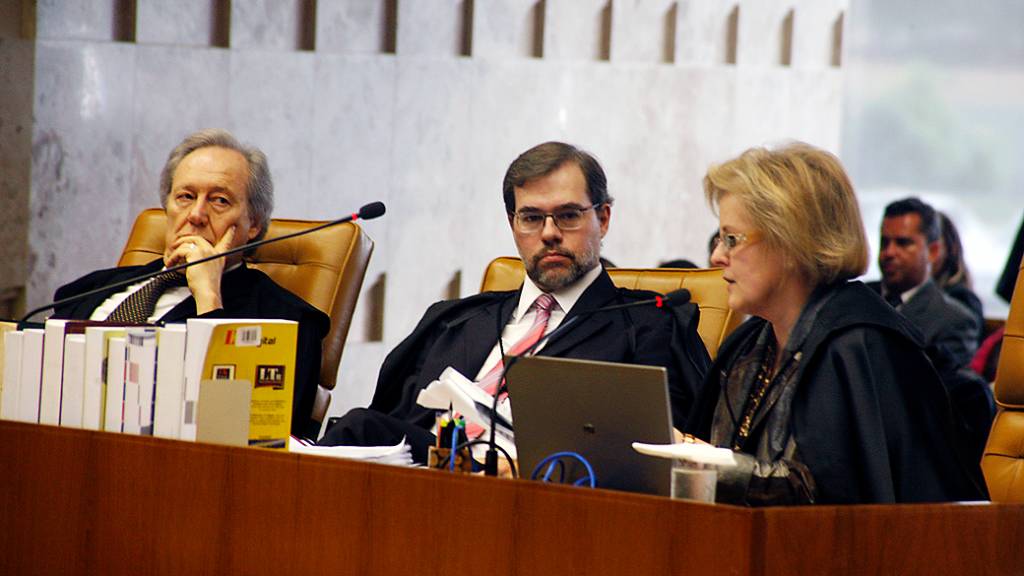 Os cúmplices do STF