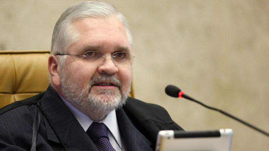 O procurador-geral da República, Roberto Gurgel, apresenta seus argumentos de acusação no julgamento da AP 470, em 03/08/2012