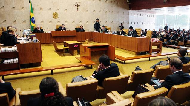 Ministros do Supremo Tribunal Federal (STF) durante sessão do julgamento do mensalão, em 18/10/2012
