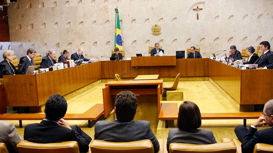 Ministros do Supremo Tribunal Federal (STF) durante sessão do julgamento do mensalão, em 01/10/2012