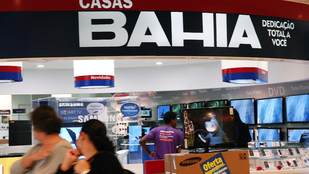 A Via Varejo informou ainda que decidiu converter lojas da bandeira Pontofrio em lojas Casas Bahia