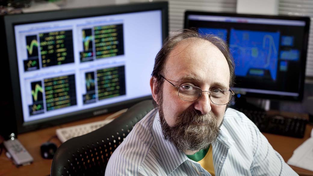 O cientista Miguel Nicolelis em seu laboratório na Duke University, em Durham, Carolina do Norte