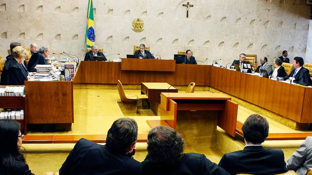 Ministros do Supremo Tribunal Federal (STF) durante sessão do julgamento do mensalão, em 15/10/2012