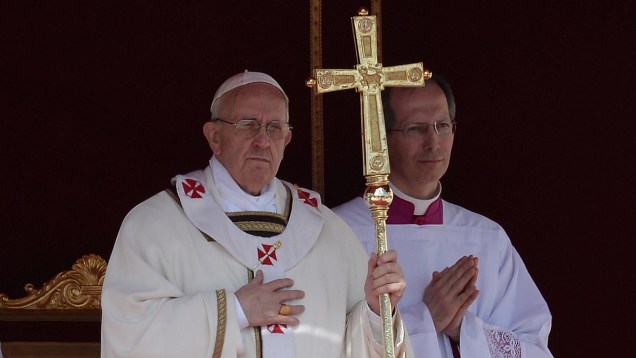 Papa pediu que católicos rezem por ele durante a missa de entronização