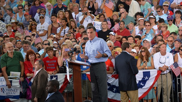 O candidato republicano à presidência dos Estados Unidos, Mitt Romney, discursa na Flórida em compromissos de campanha, em 07/10/2012