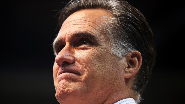 O candidato republicano à presidência dos EUA, Mitt Romney, faz discurso em Manchester, New Hampshire