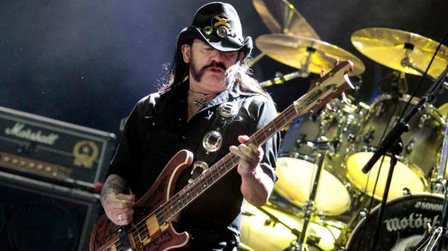 <p>O vocalista Lemmy Kilmister durante o show do Motörhead no palco Mundo, no terceiro dia do Rock in Rio, em 25/09/2011</p>