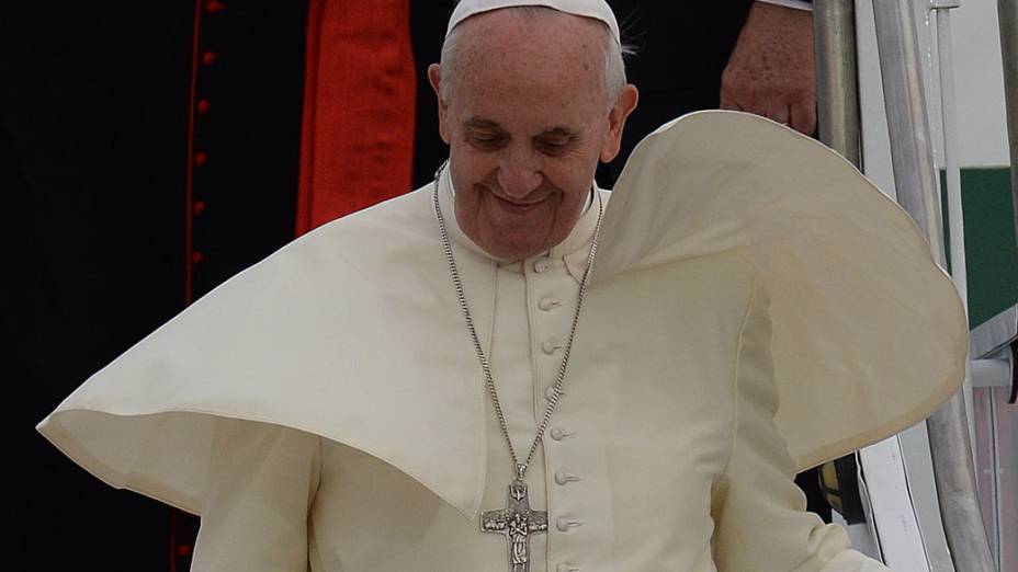 Papa Francisco desembarca no Rio de Janeiro