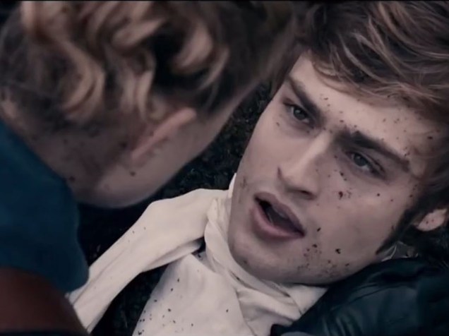 Mr. Bingley (Douglas Booth) no filme Orgulho e Preconceito e Zumbis