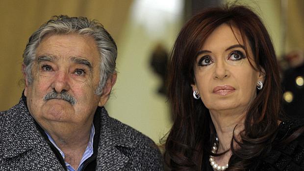 "Essa velha é pior que o vesgo", disse Mujica em referência a Cristina e Néstor Kirchner