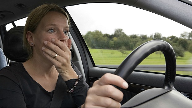 Apesar de passarem menos tempo ao volante, o estudo americano descobriu que as mulheres se envolvem em mais acidentes entre si