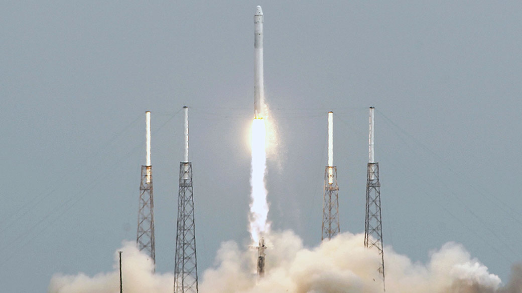 A SpaceX deve lançar sua primeira missão tripulada em 2017.