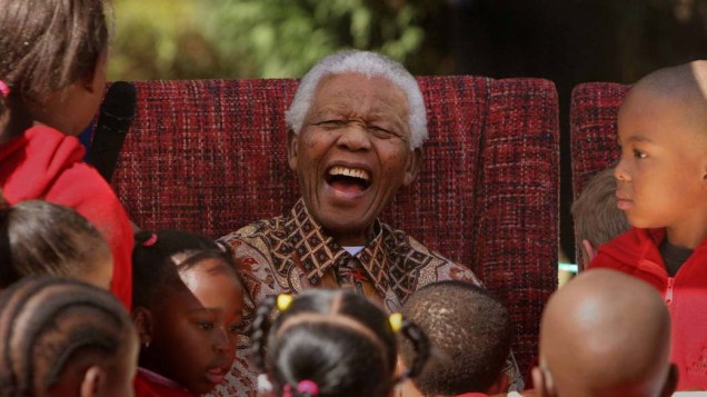 2007 - Nelson Mandela durante seu 89º aniversário na Fundação Nelson Mandela para as Crianças, em Johanesburgo, África do Sul