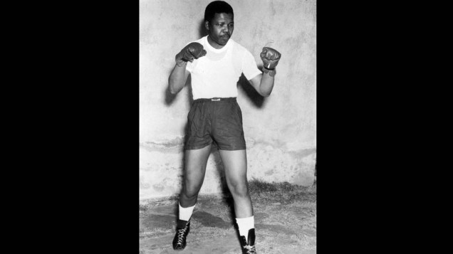 1952 - Nelson Mandela treinando boxe