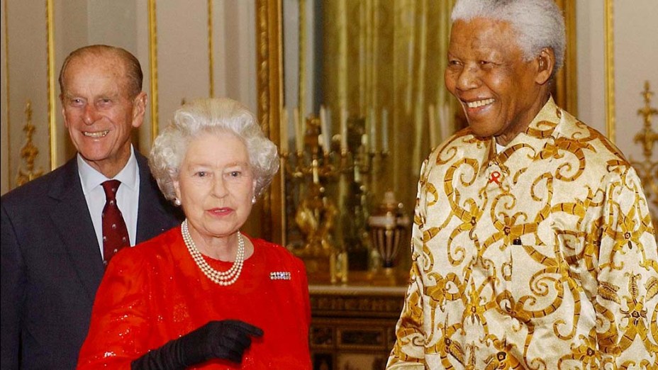 2003 - Rainha Elizabeth II e Nelson Mandela em Londres