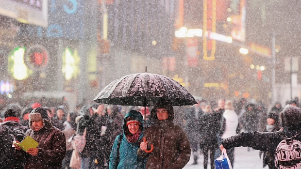 <p>Tempestade de inverno cai sobre a Times Square, em Nova York</p>
