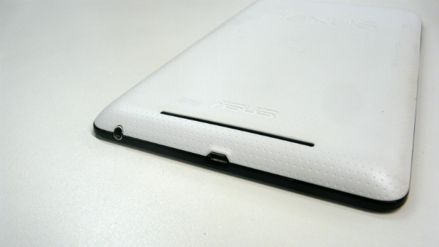 Desenho do Nexus 7 torna o tablet uma alternativa confortável para o usuário