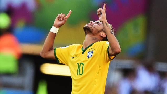 Neymar durante a cobrança de pênaltis em Minas Gerais