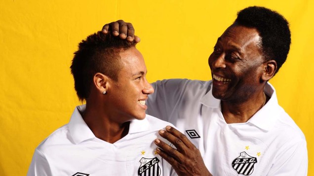 Neymar e Pelé em ensaio de capa para a edição de aniversário dos 40 anos da revista Placar, 2010