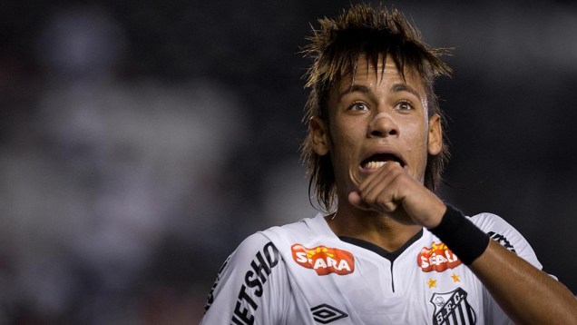 Neymar comemora gol pelo Santos no Campeonato Paulista 201