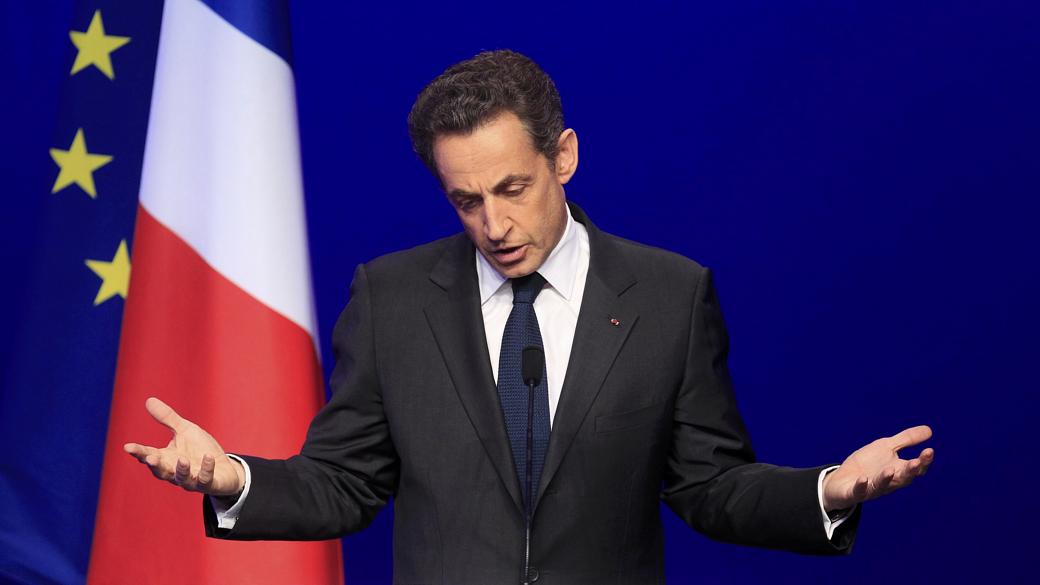 Nicolas Sarkozy foi derrotado por François Hollande em maio