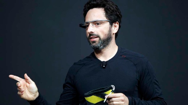 Sergey Brin, CEO do Google, apresenta o novo Google Glasses