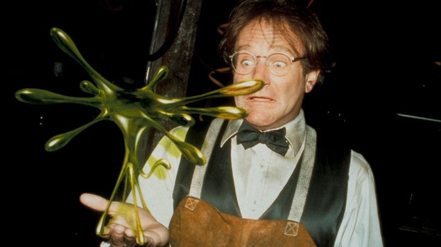 Robin Williams em cena do filme Flubber - Uma Invenção Desmiolada de 1997