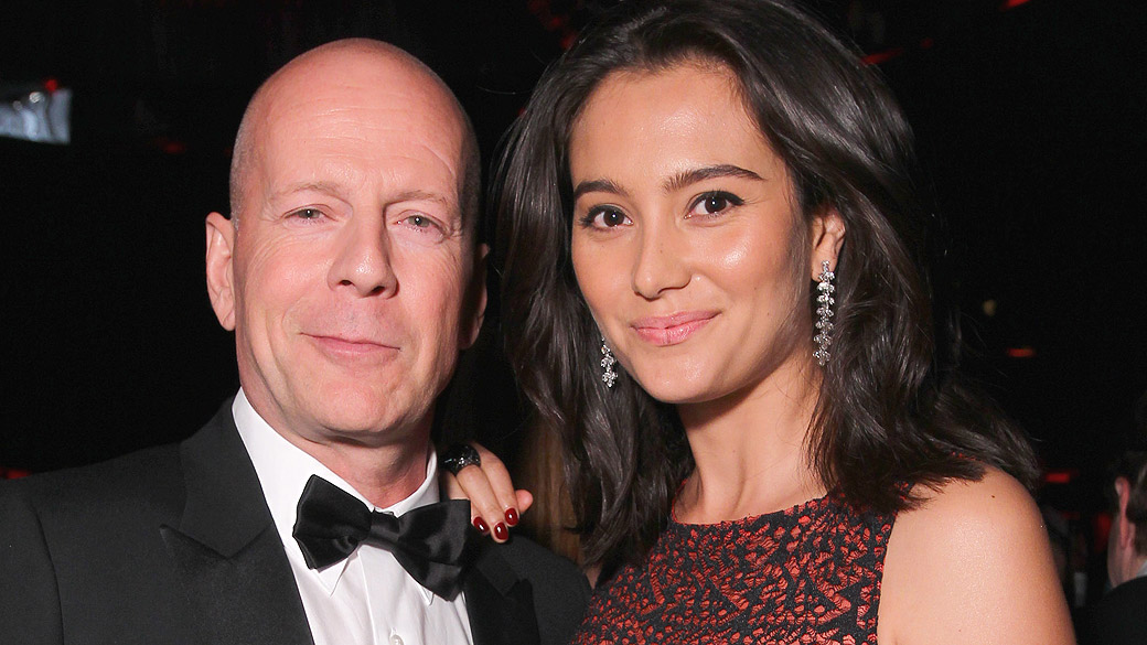 Esposa de Bruce Willis desmentiu história de processo no Twitter
