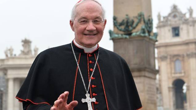 O cardeal canadense Marc Ouellet, prefeito da Congregação para os Bispos na Santa Sé, chega ao Vaticano nesta terça-feira