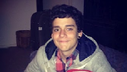 O estudante brasileiro João Felipe Martins de Melo desapareu após cair de penhasco na Nova Zelândia