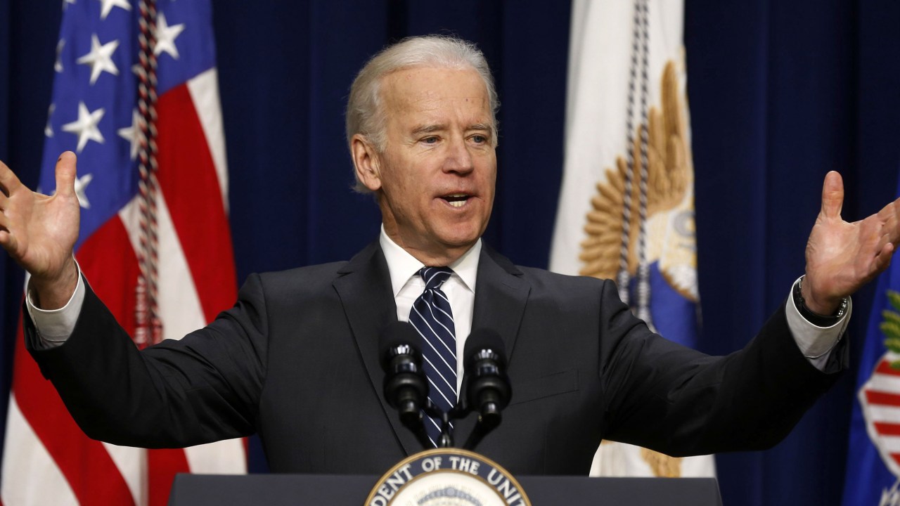 O vice-presidente americano, Joe Biden, fala sobre a lei para controle de armas nos Estados Unidos