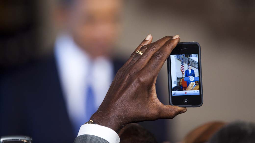 O presidente americano Barack Obama é filmado durante cerimônia na Casa Branca, em Washington.