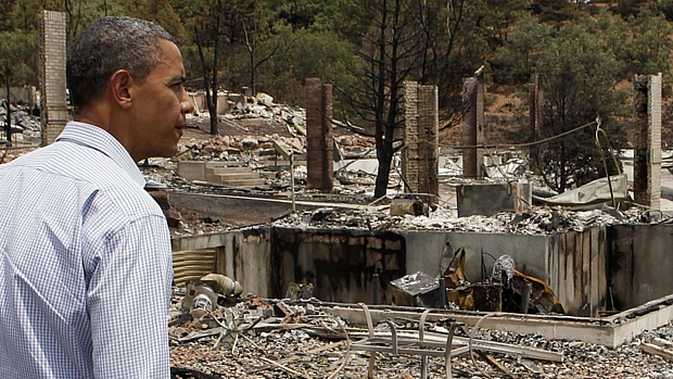 Obama ficou impressionado com a destruição provocada pelo incêndio