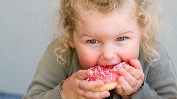 A obesidade infantil está relacionada a outras condições de saúde que podem se estender para a vida adulta
