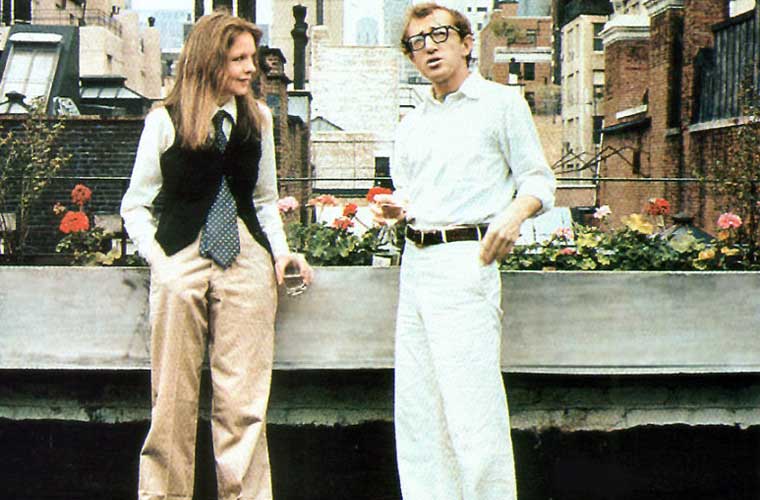 Diane Keaton e Woody Allen em Noivo Neurótico, Noiva Nervosa. O filme ganhou quatro Oscars em 1978, entre eles o de melhor diretor e melhor filme.