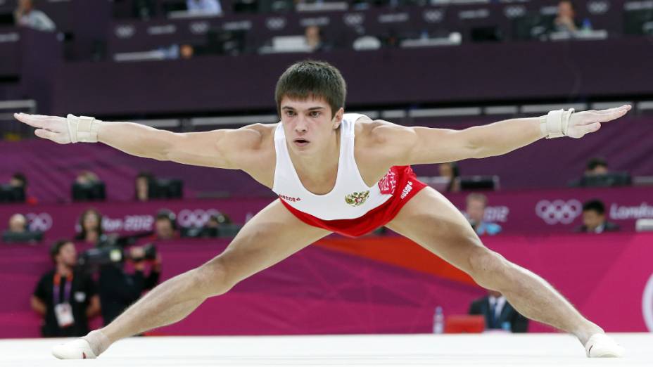 O russo Igor Parkhomenko durante qualificação para a ginástica, em 28/07/2012