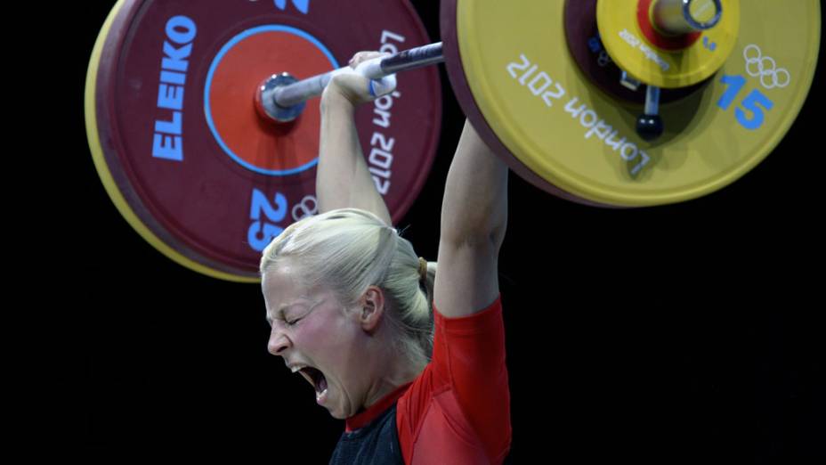 A alemã Julia Rohde na categoria 53kg do levantamento de peso, em 29/07/2012