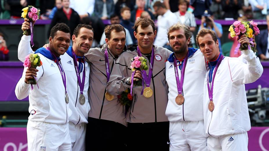 Dupla americana Mike e Bob Bryan conquistam a medalha de ouro no torneio de duplas, prata e bronze ficaram com a França