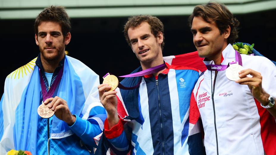 Argentino Juan Martin Del Potro, o campeão Andy Murray e Roger Federer na premiação dos Jogos Olímpicos de Londres 2012