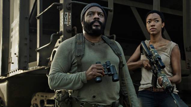 Os atores Chad L. Coleman (Tyreese) e Sonequa Martin-Green (Sasha) em The Walking Dead
