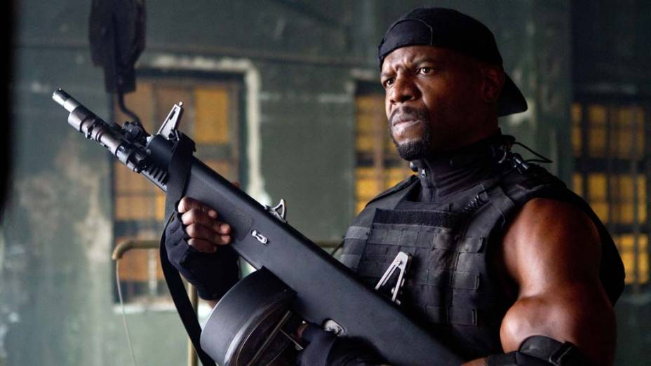 Terry Crews em cena de Os Mercenários 2