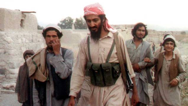 Osama bin Laden em campos de treinamento no Afeganistão